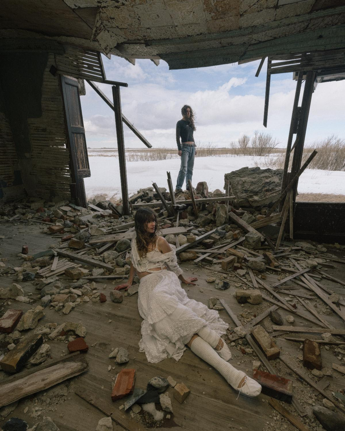 Tommy Lefroy takes aim at the “Angel in the House” on new single