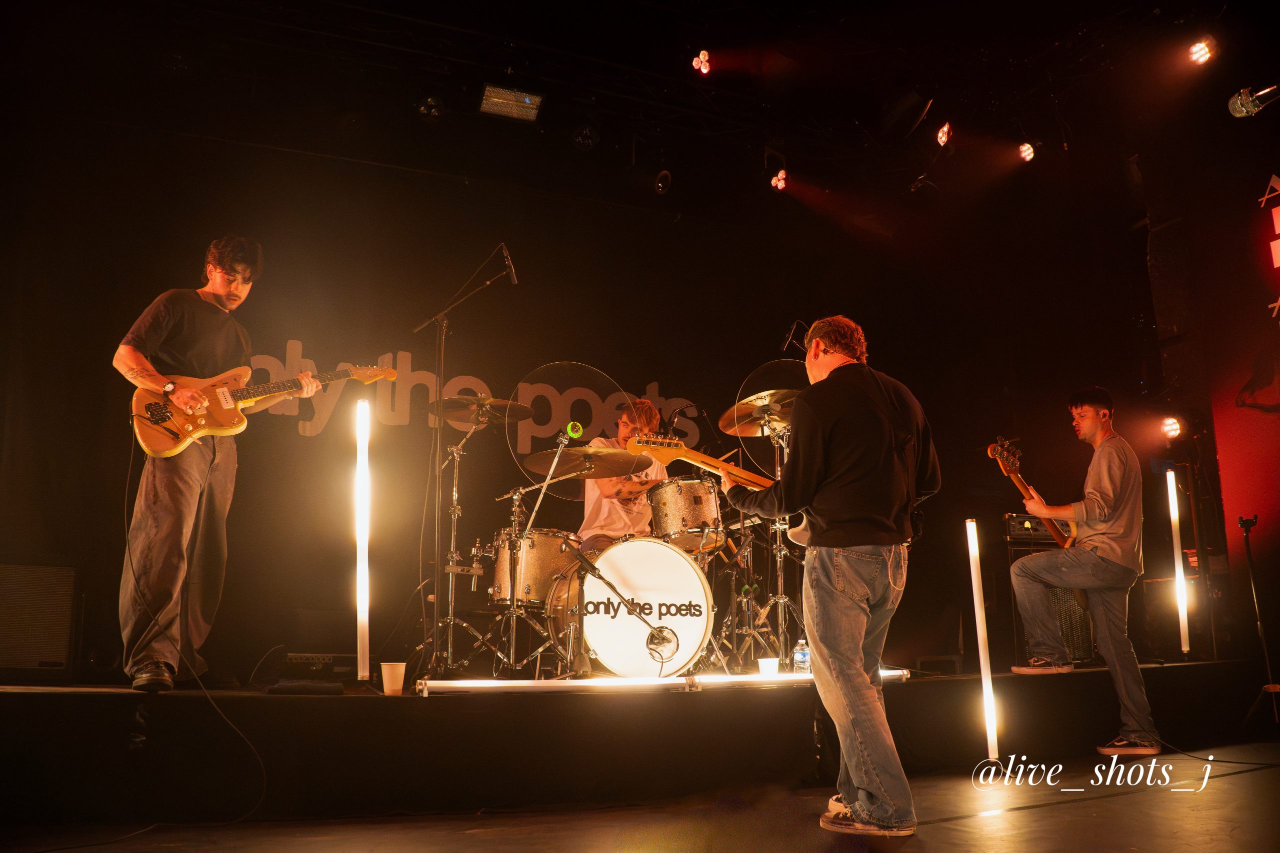Only the poets, start a new tour in Paris!