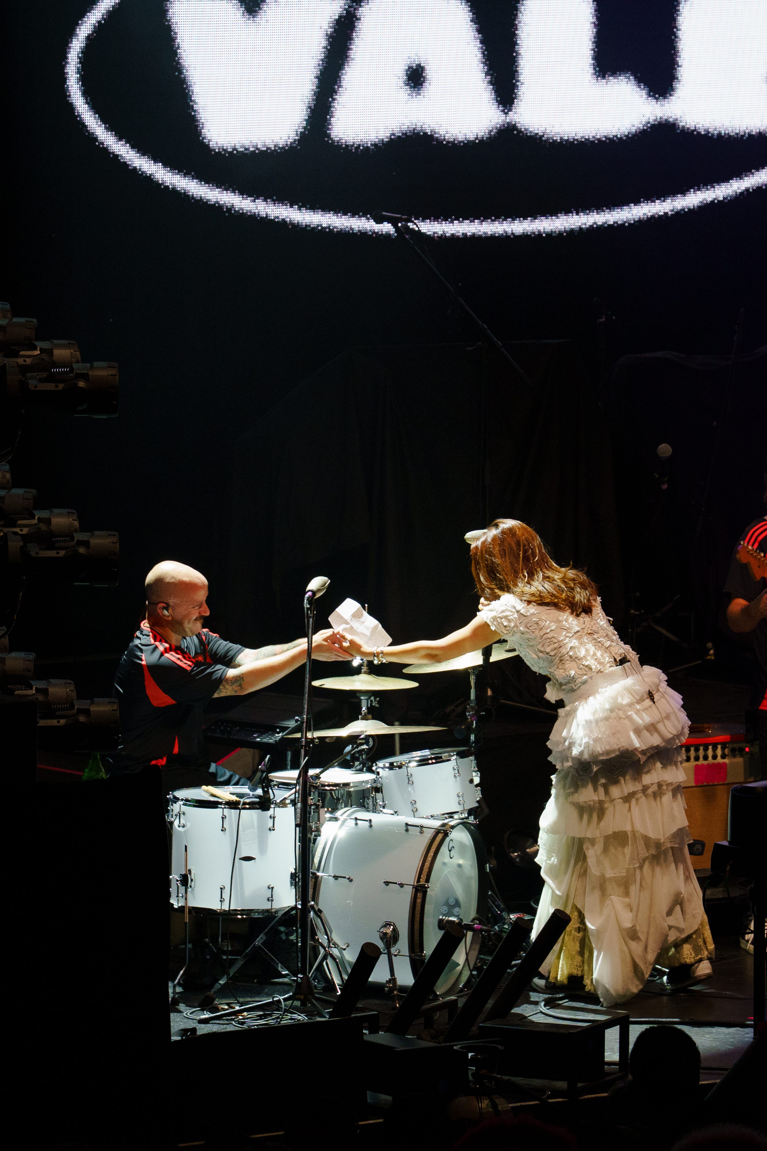 Valé live at Hollywood Palladium for The Driver Era's "Obsession Tour" finale