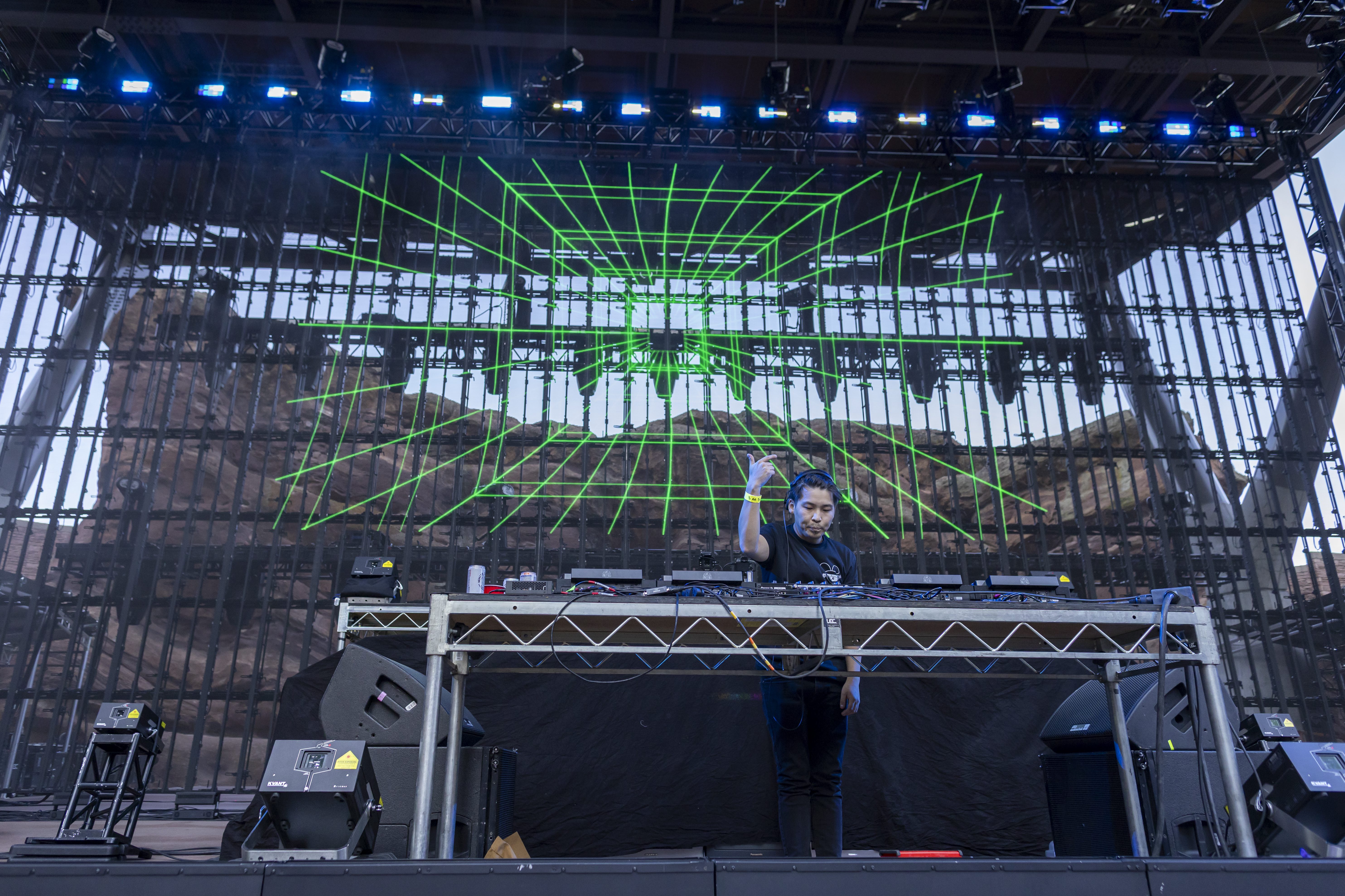 Taiki Nulight dropping bass-heavy beats at Deadrocks XI Red Rocks show