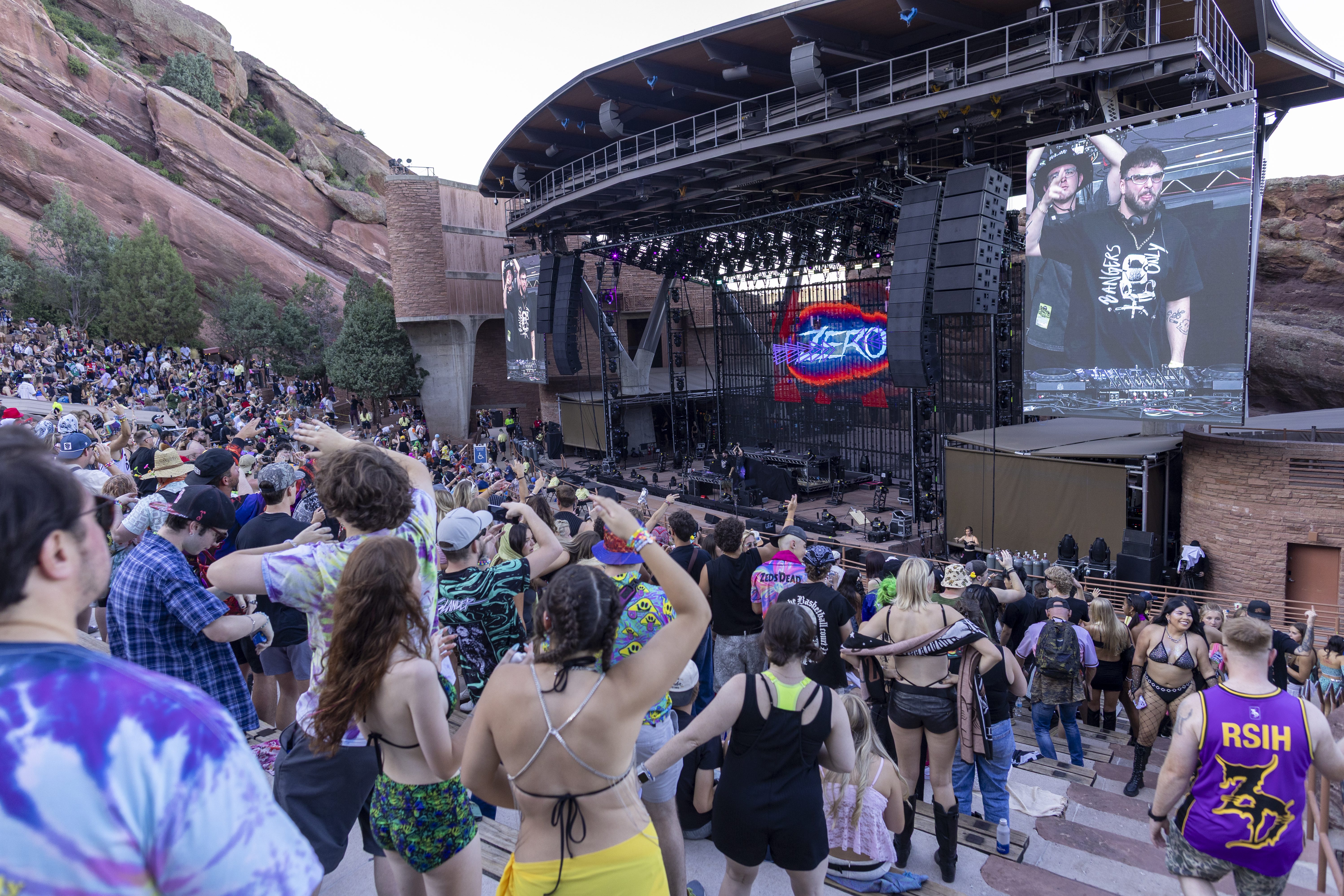 Zero hyping up the Red Rocks crowd with a heavy set at Deadrocks XI