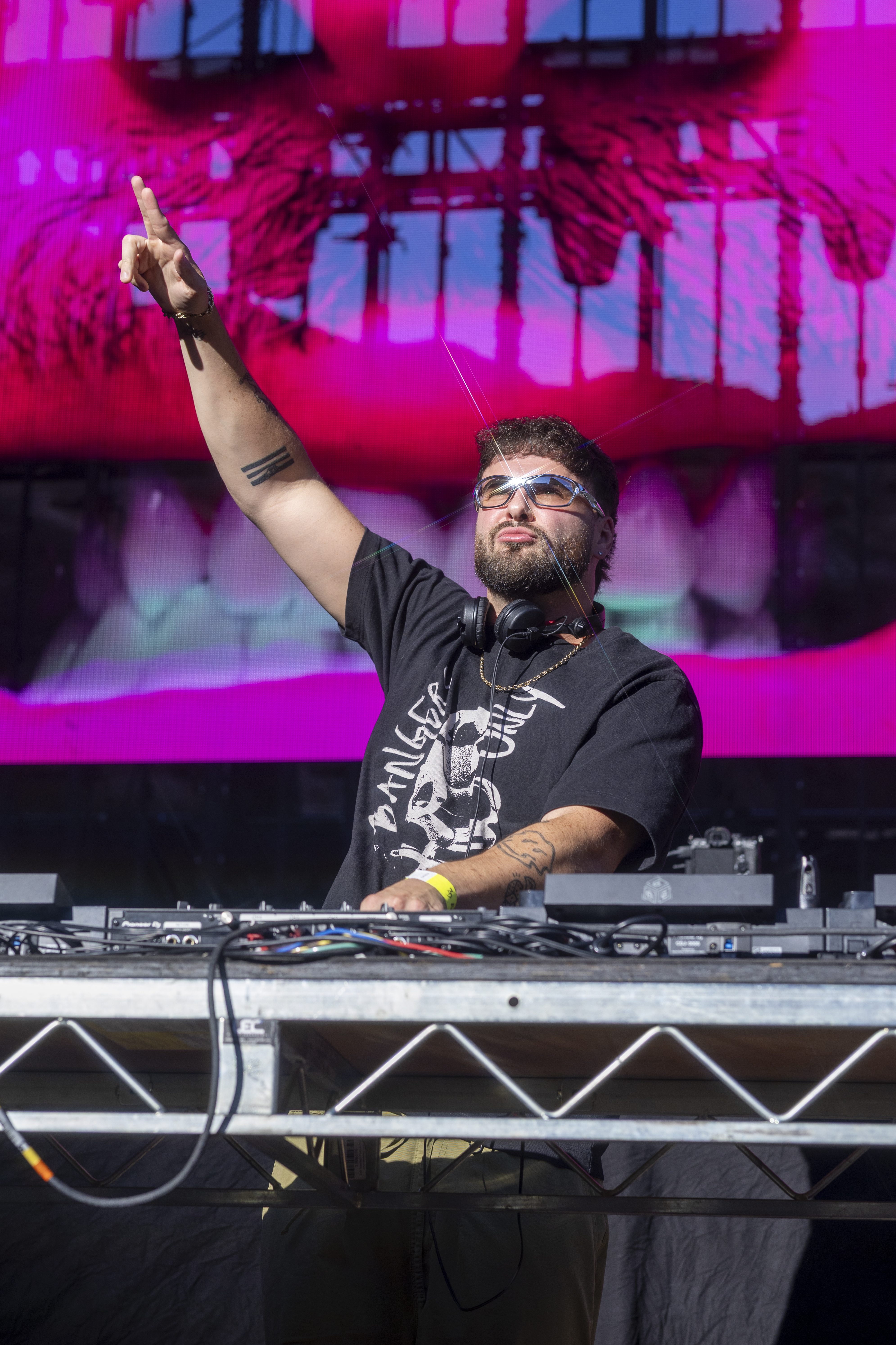 Zero hyping up the Red Rocks crowd with a heavy set at Deadrocks XI