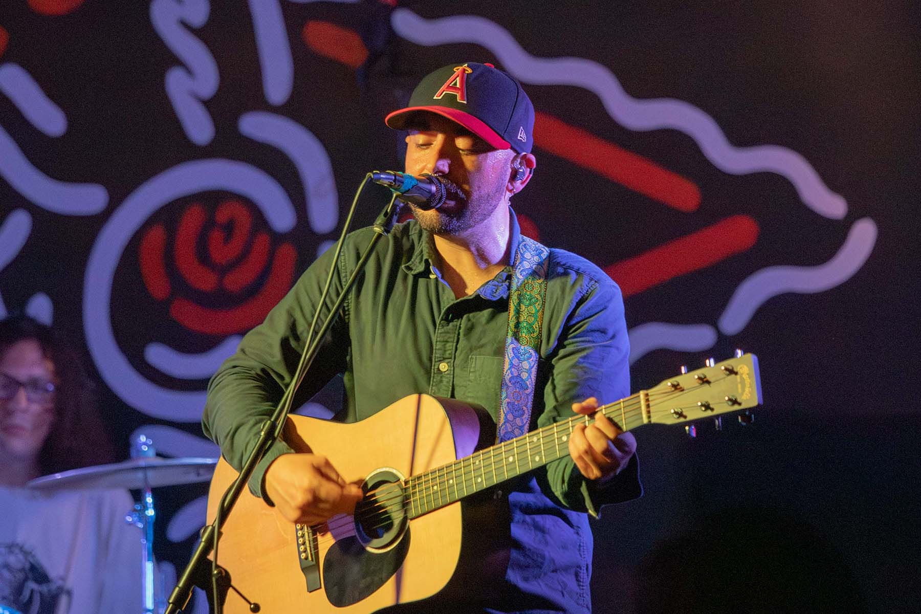 Oso Oso performing live at Milwaukee, Wisconsin’s X-Ray Arcade during The $10 Bill Tour