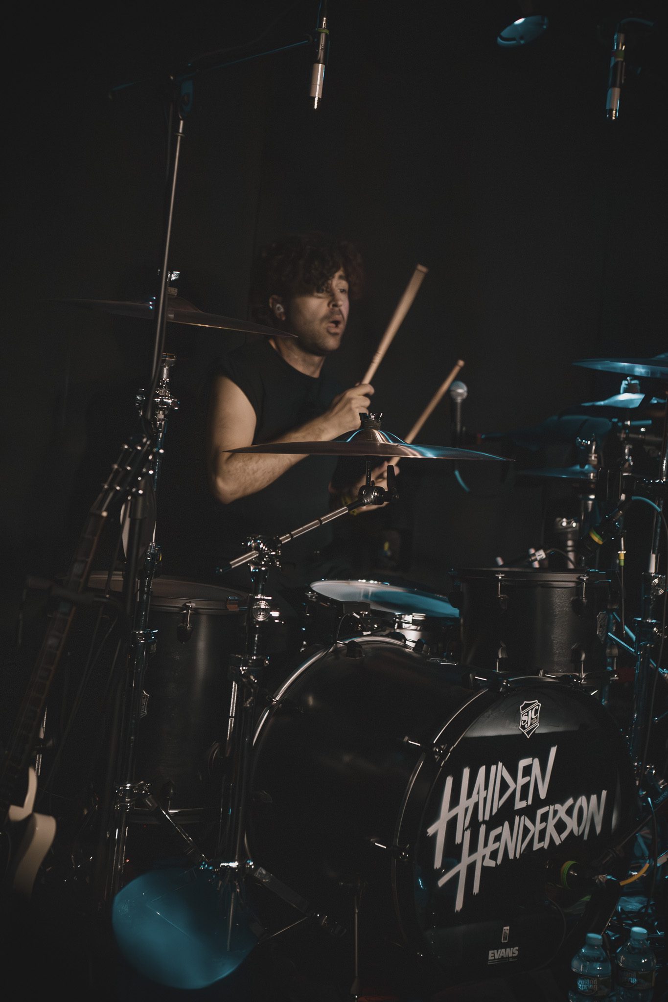 Haiden Henderson live at Mercury Lounge in New York City to celebrate 'tension' EP release