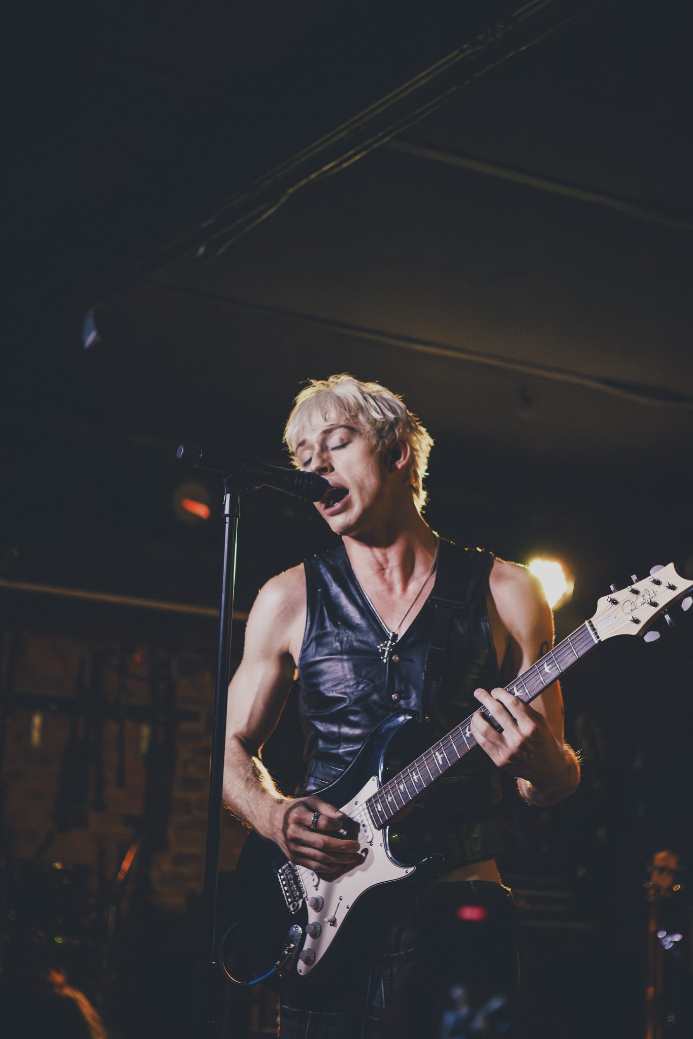 Haiden Henderson live at Mercury Lounge in New York City to celebrate 'tension' EP release