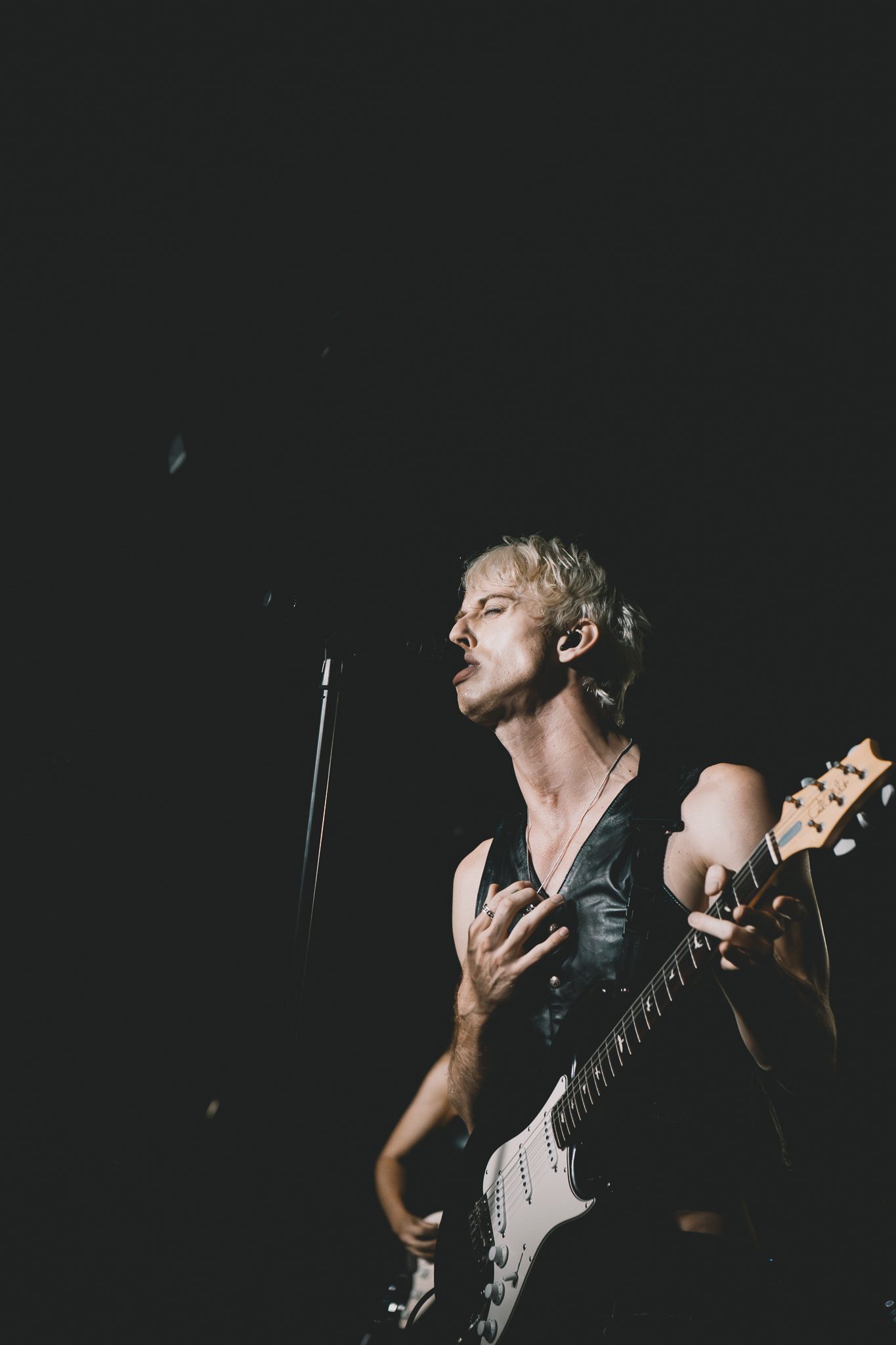 Haiden Henderson live at Mercury Lounge in New York City to celebrate 'tension' EP release