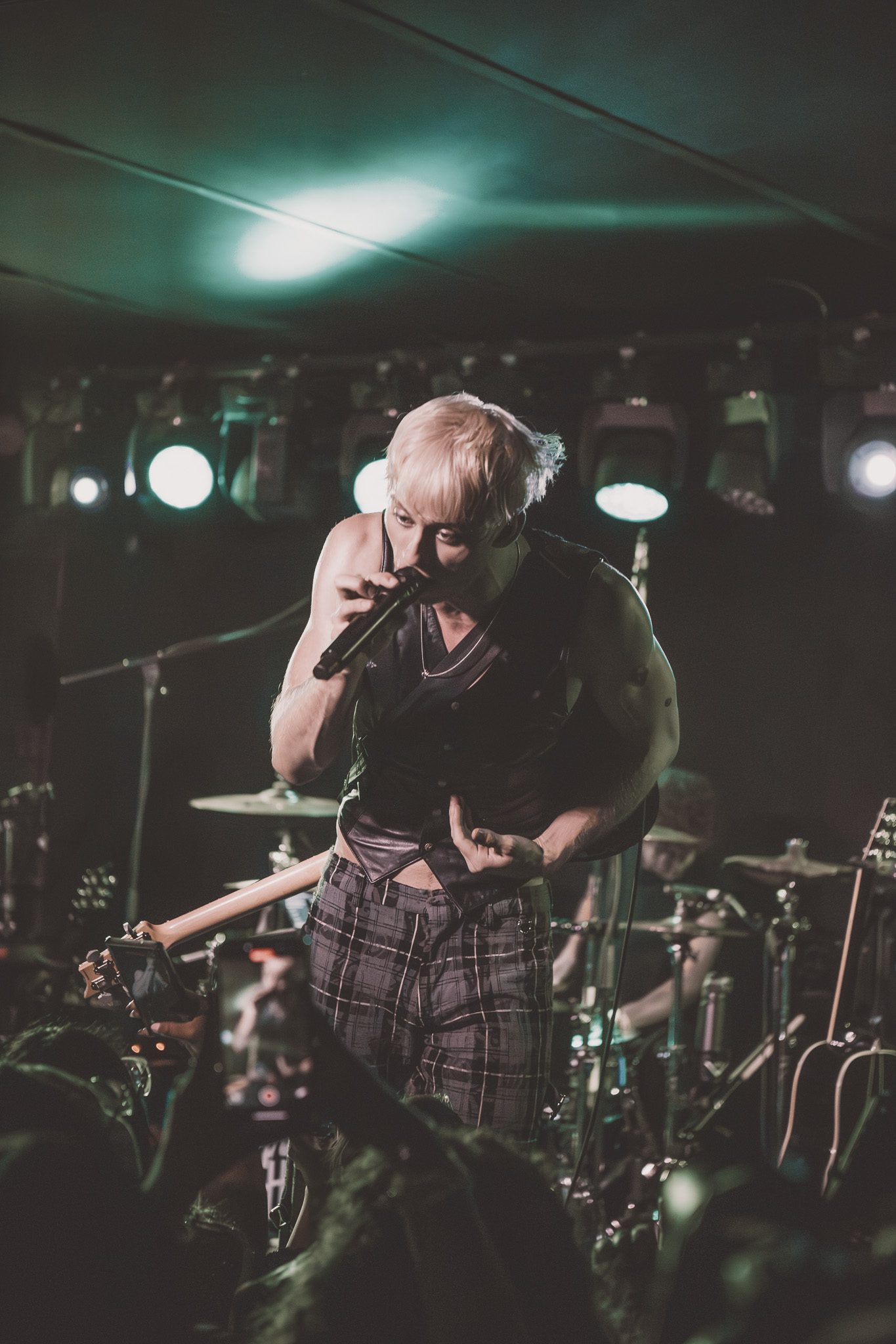 Haiden Henderson live at Mercury Lounge in New York City to celebrate 'tension' EP release