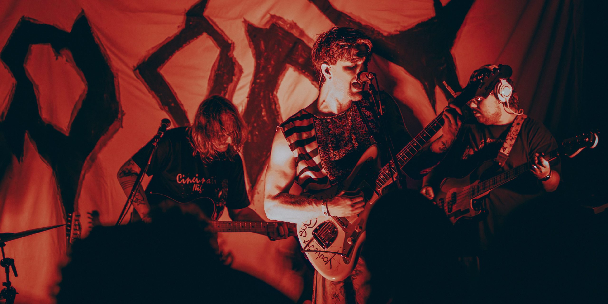 moony serves (cont.) and takes Columbus for a ride at Spacebar