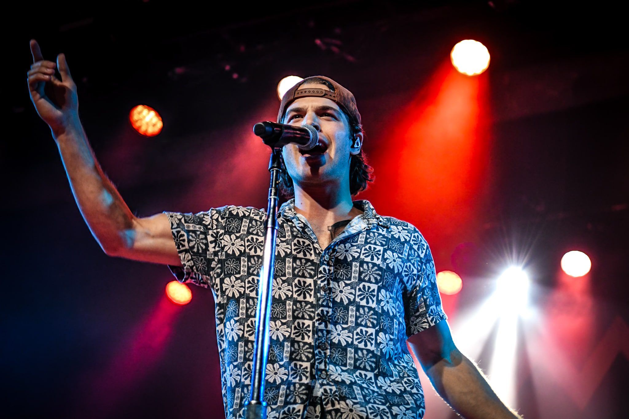 Rising star Max McNown shines in sold-out Arizona show