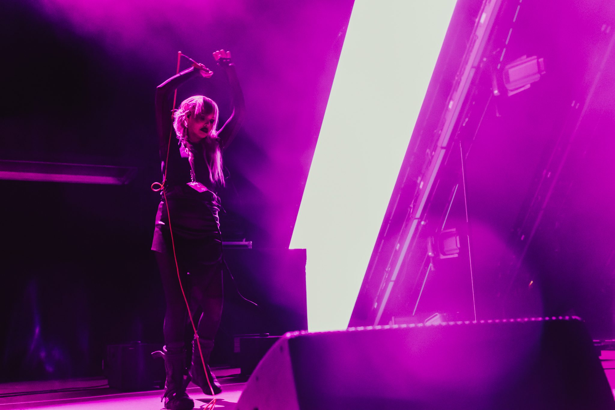 Alice Glass releases “MERCY KILL”, a raw peek into what’s coming next