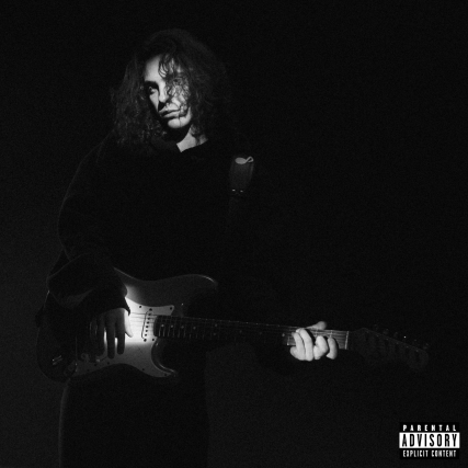 Eddie Benjamin releases new single “KISS ME”