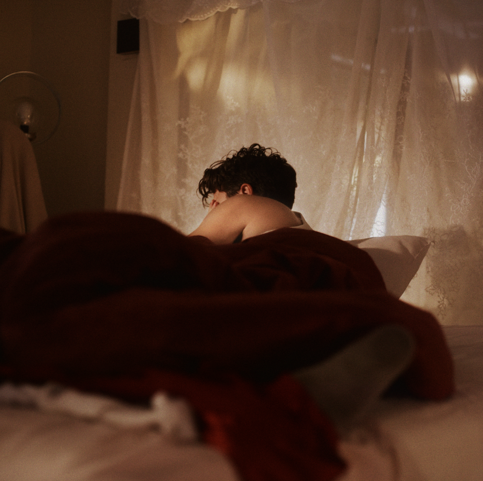 The Undercover Dream Lovers revisit youthful memory on new “Prom Queen” video