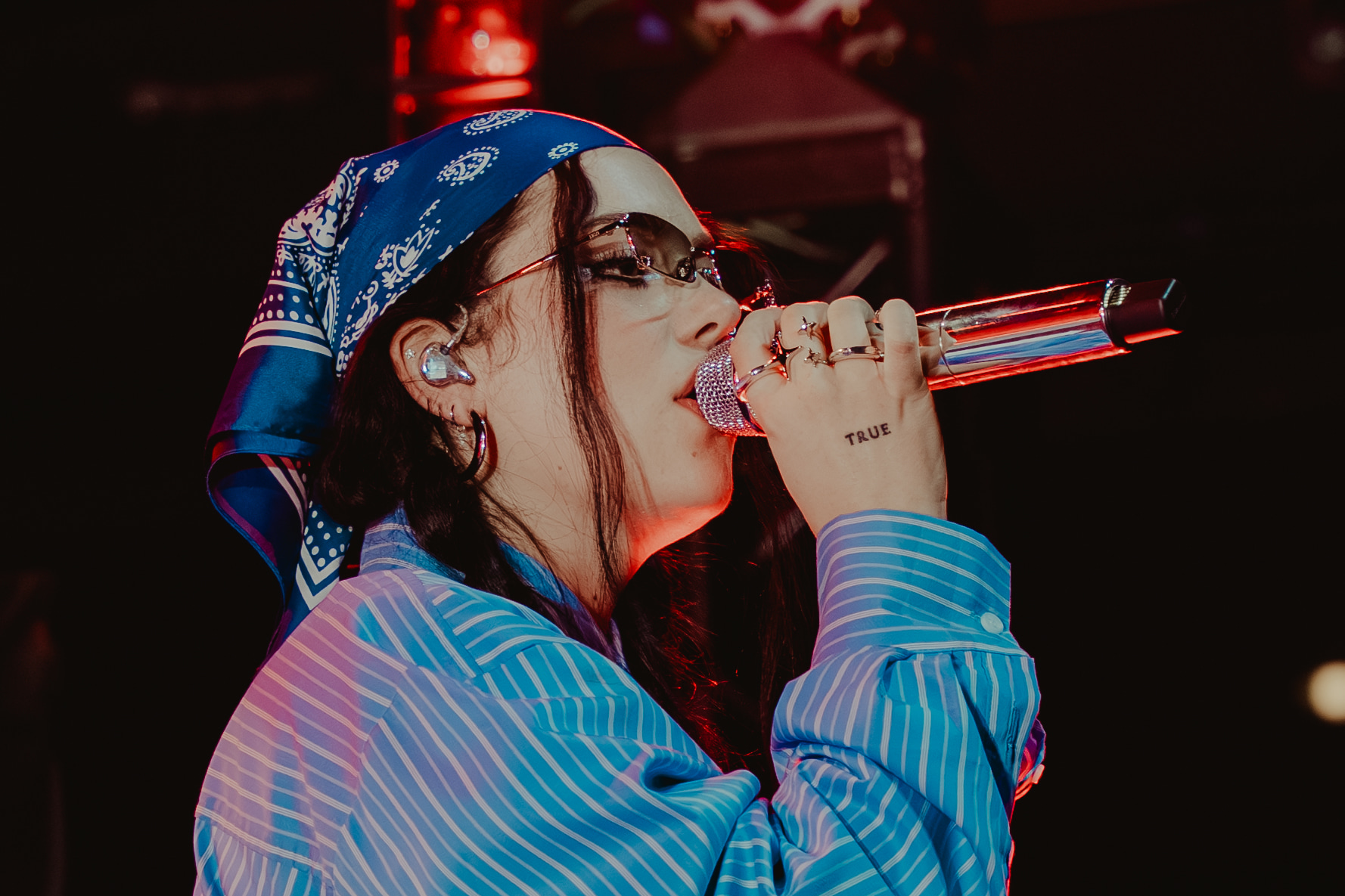 The Art of Being a Mess tour takes Austin: secrets, spins, and a massive Saturday night singalong