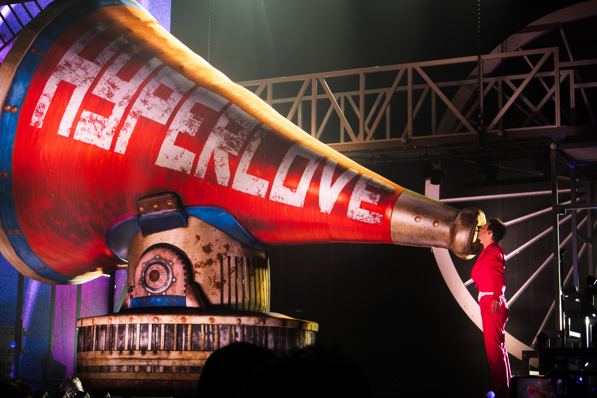 MIKA, le show explosif à l’Accor Arena