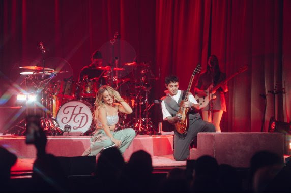 Hilary Duff closes out “Small Rooms, Big Nerves” with intimate Los Angeles return