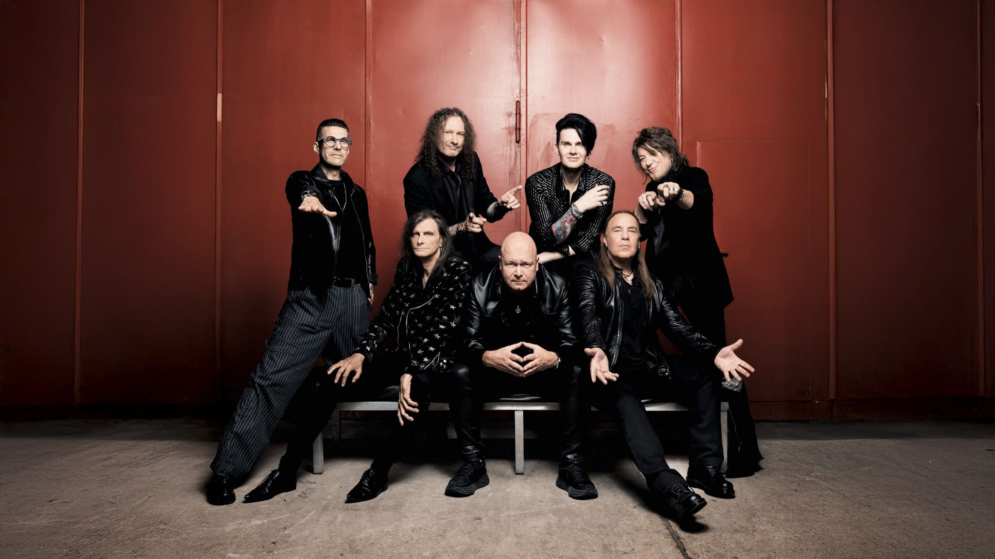 L-R: Dani Löble (drums), Michael Weikath (guitars), Markus Grosskopf (bass), Michael Kiske (vocals), Sascha Gerstner (guitars), Andi Deris (vocals), Kai Hansen (guitars, vocals) Photo credit: Mathias Bothor