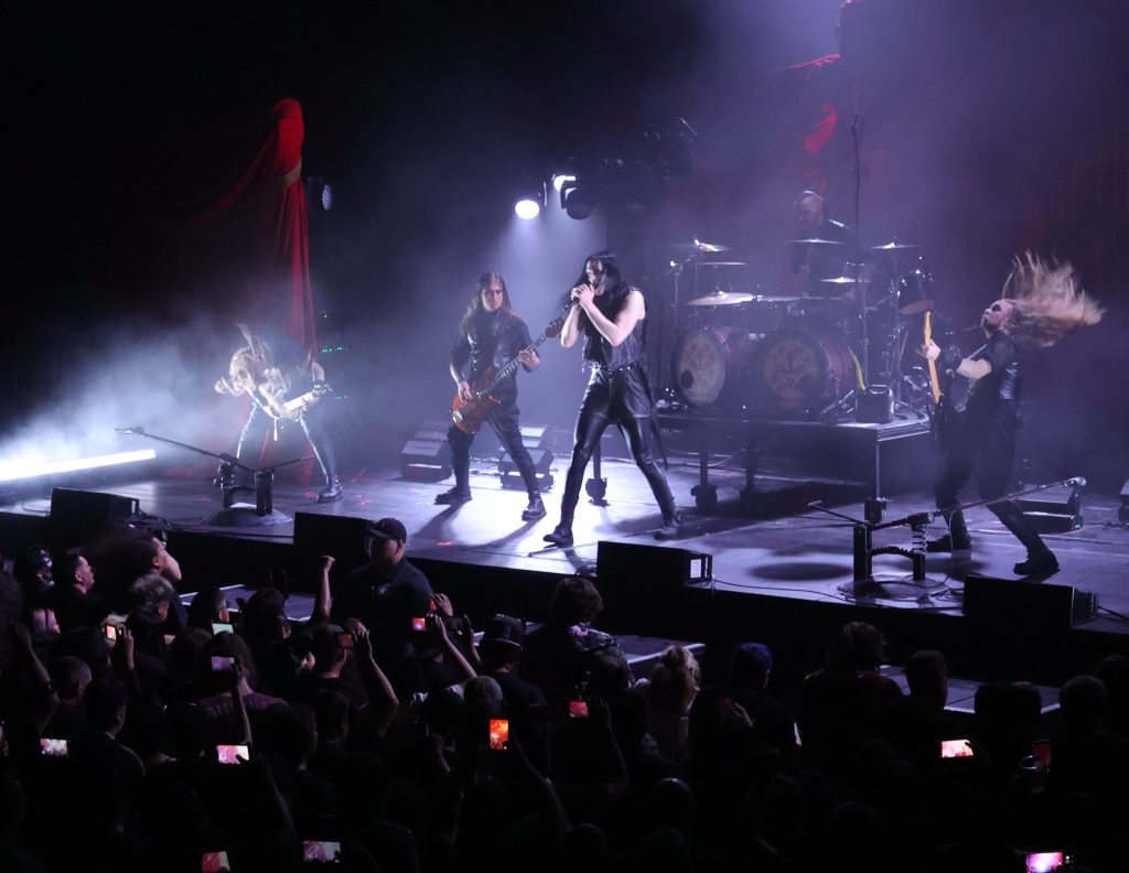 Listen to Avatar When They Say “Don’t Go in the Woods”