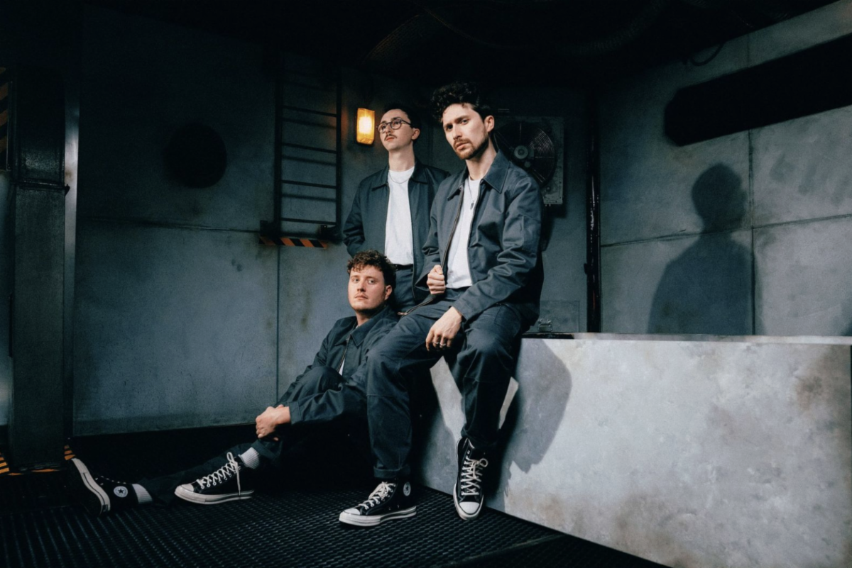 Holding Absence signs to Sumerian Records, releases brand new single, “Whisper Of A Dream”