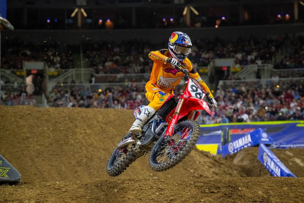 
Honda HRC Progressive's Hunter Lawrence bounced back for a podium finish to reclaim a share of the points lead.