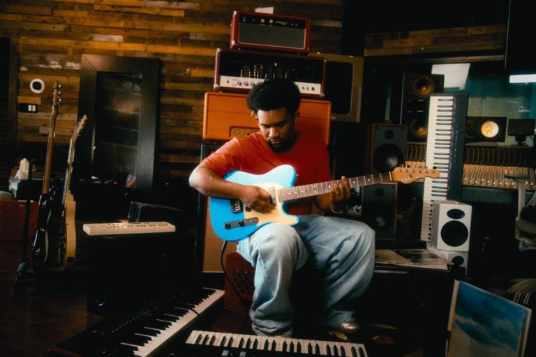 Tenroc prepares for debut album with new single “call My name (YHWH)”