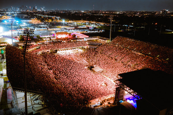 Sonic Temple welcomed 184,000 music fans this year! Record breaking numbers!