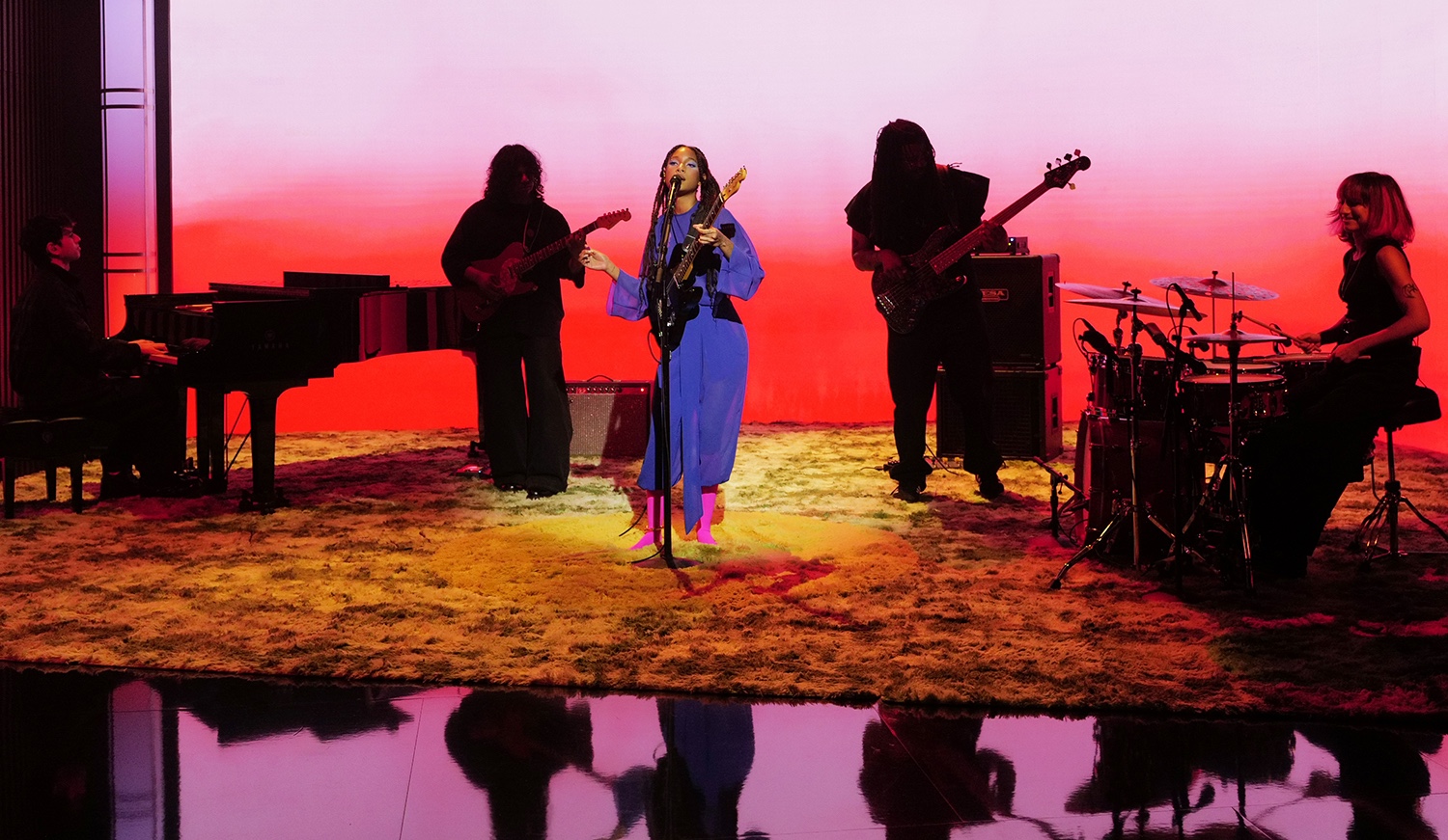 WILLOW performs “Talk On The Hill” on Jimmy Kimmel Live! ahead of new album The Thread